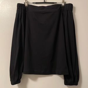 GAP black off the shoulder shirt. Size XS